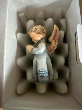 Goebel M.J. Hummel Thanksgiving Prayer Angel Figurine Ornament #1042 Hum 596 Fir